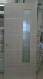 tuer-mit-glas